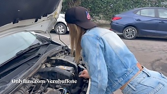 Oglejte Si Vročo Milf, Ki Dobi Svojo Veliko Rit In Muco Pofukano V Visoki Ločljivosti