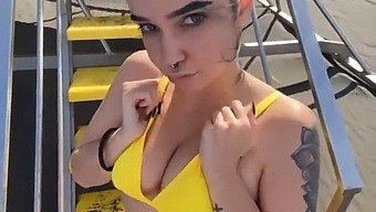Bekijk Deze Strandshow Voor Verwarmende Badgasten #Kodabratz